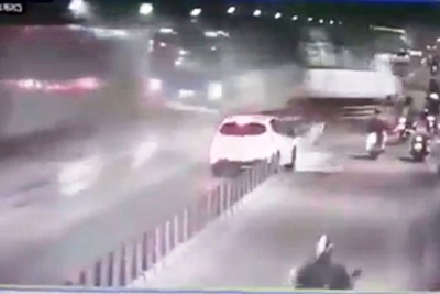  [Video] Camera ghi lại thời khắc xe tải “đại náo” hầm Thủ Thiêm 