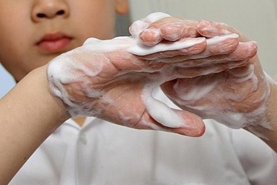 [Video] Mách mẹ cách bảo vệ bé yêu trước dịch chân tay miệng đang bùng phát