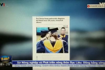 [Video] Anh: Giảm chênh lệch thu nhập giữa người có bằng đại học và lao động phổ thông 