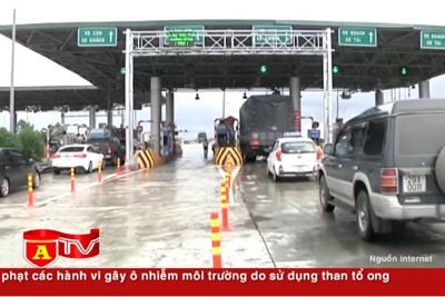[Video] Xử phạt các xe không dán thẻ cố tình đi vào làn thu phí không dừng
