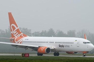 [Video] Máy bay Boeing bốc cháy ở phần bánh xe sau khi hạ cánh