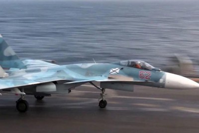 [Video] Nga công bố màn hạ cánh lịch sử của tiêm kích Su-33 trên mẫu hạm Nga