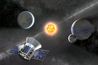 [Video] NASA dự định lắp mạng lưới ăng-ten ở vùng tối Mặt Trăng 
