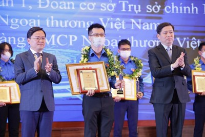Tuổi trẻ Vietcombank xung kích, chung tay thực hiện thắng lợi "mục tiêu kép"