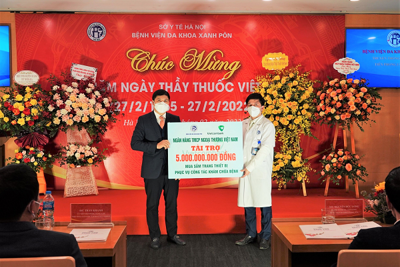 Vietcombank tặng 5 tỷ đồng cho Bệnh viện Đa khoa Xanh Pôn