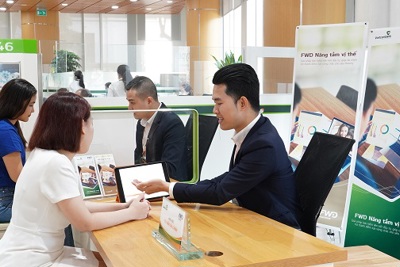 Vietcombank phân phối độc quyền sản phẩm “FWD Nâng tầm vị thế”
