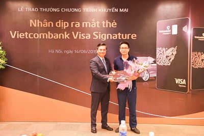 Vietcombank trao thưởng xe Audi Q5 cho khách hàng