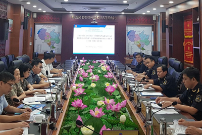 Cục Hải quan Bình Dương tiếp Đoàn khảo sát tình hình thực hiện Luật thuế bảo vệ môi trường