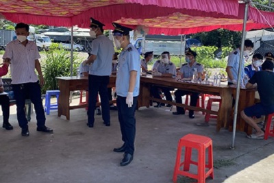 Hải quan Bình Dương tham gia nơi tuyến đầu chống dịch