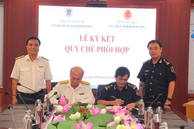 Cục Hải quan Bình Dương và Cục Thuế Bình Dương hợp tác trao đổi thông tin