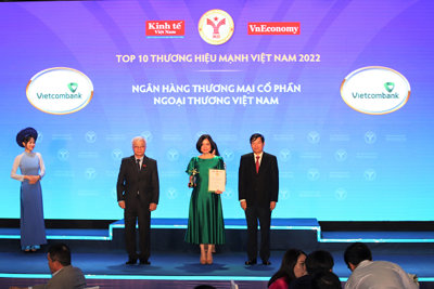 Vietcombank 9 lần liên tiếp nằm trong Top 10 Thương hiệu mạnh Việt Nam 