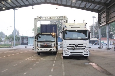 Trang bị thêm máy soi container di động cho Hải quan Bình Dương