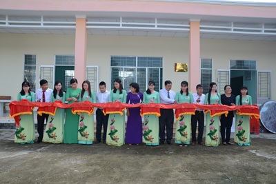 PVCFC bàn giao điểm trường tại Long An