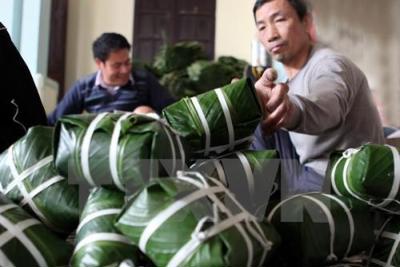 Sôi động dịch vụ gói bánh chưng Tết