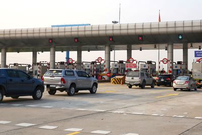 Vì sao “tắc” thu phí không dừng?