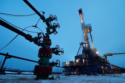 Iraq kêu gọi OPEC+ họp khẩn để giúp cân bằng thị trường dầu toàn cầu