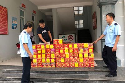 Lực lượng Hải quan phối hợp bắt giữ nhiều vụ buôn lậu trái phép pháo nổ