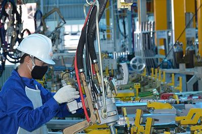 ADB: Thế giới bất ổn và vấn đề tăng trưởng kinh tế của Việt Nam