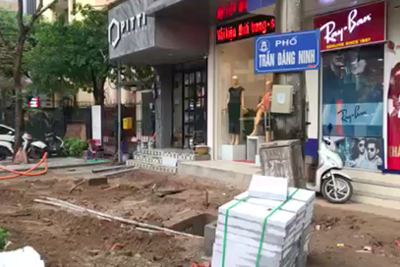 Vỉa hè Hà Nội tiết kiệm tiền tỷ khi đổi vật liệu “đá bền trăm năm”  