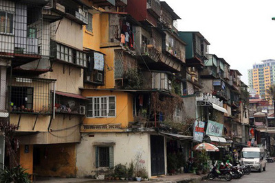 Băn khoăn với phương án di dời khỏi chung cư xuống cấp