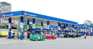 Petrolimex gặp nhiều khó khăn do biến động giá dầu