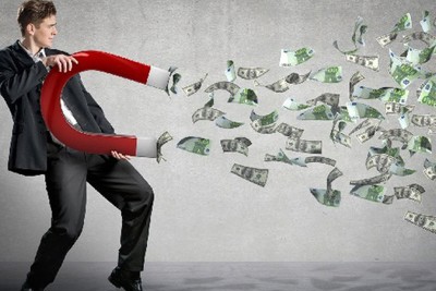Nhà đầu tư đứng giữa lòng tham và sợ hãi