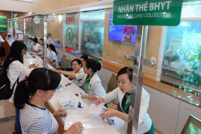 Bộ Y tế  tạm dừng tăng giá dịch vụ y tế