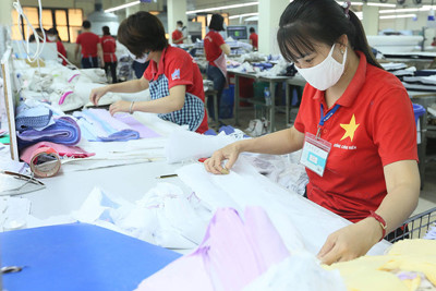 COVID-19: Chính phủ tiếp tục triển khai đồng bộ chính sách hỗ trợ cộng đồng doanh nghiệp vượt khó 