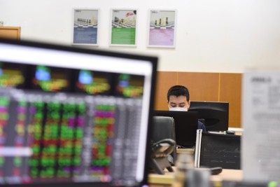 Cổ phiếu giá thấp vẫn hấp dẫn đầu tư