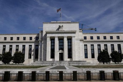 Fed đau đầu vì số liệu việc làm tích cực đến đáng ngờ