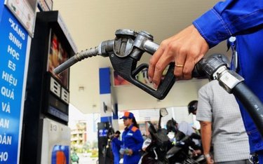 Từ 15h chiều nay (17/6), giá xăng tiếp tục giảm mạnh
