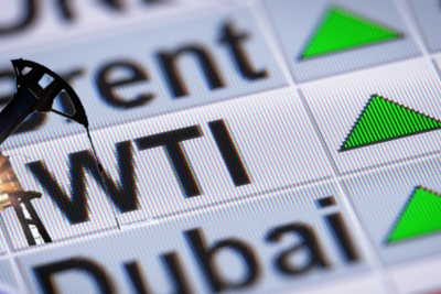 Các nước cắt giảm sản lượng, giá dầu WTI tăng gần 10% trong tuần qua