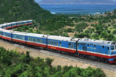 Gần 1.800 tỷ đồng gia cố, cải tạo đường sắt đoạn Vinh - Nha Trang