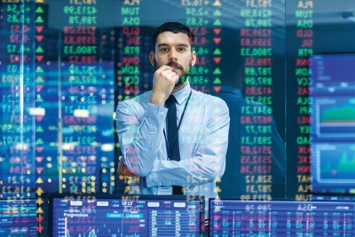 Covid lần 2: Khối ngoại phản ứng khác biệt
