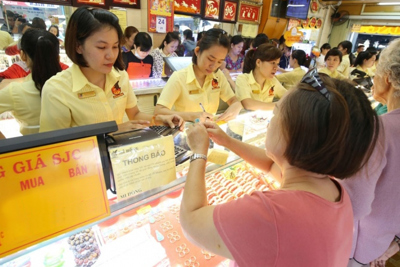Giá vàng trong nước tăng phi mã lên 41,57 triệu đồng mỗi lượng