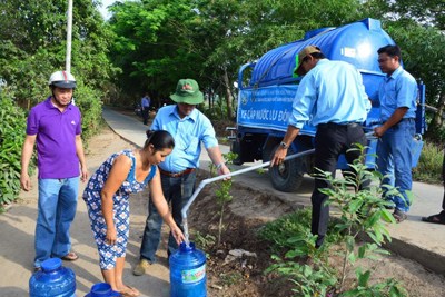 Bàn giải pháp không để người dân nào thiếu nước sinh hoạt