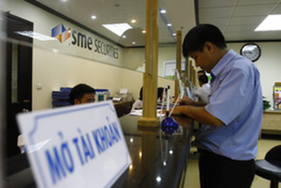 Truy tố 10 bị can trong vụ lừa gần 300 tỷ đồng ở Công ty chứng khoán SMES