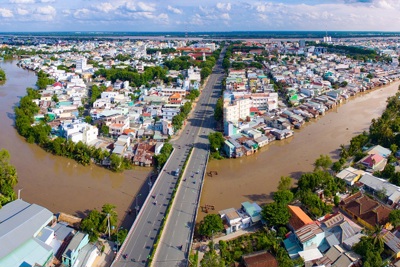 Hậu Giang: Cơ cấu lại hệ thống tổ chức tín dụng gắn với xử lý nợ xấu 