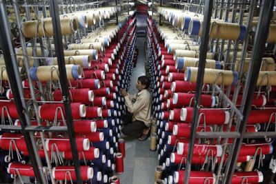 Fitch hạ mạnh dự báo tăng trưởng kinh tế của Ấn Độ