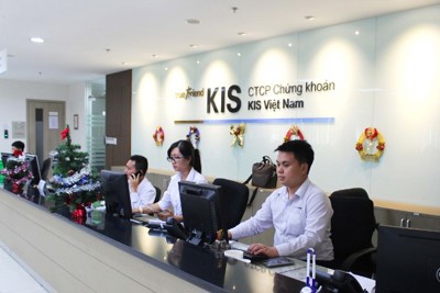 Công ty chứng khoán ngoại đổi lợi nhuận lấy thị phần?