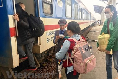 Tăng cường gần 50 đoàn tàu phục vụ dịp Tết Dương lịch 2019