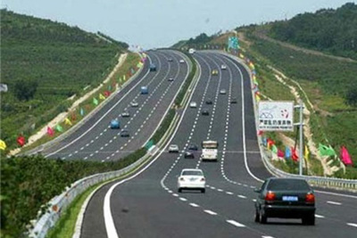 Phấn đấu đúng tiến độ cao tốc Bắc - Nam phía Đông
