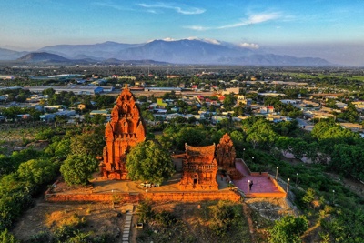 Tác động của đầu tư công đến thu hút các thành phần kinh tế ngoài nhà nước đầu tư vào Ninh Thuận 