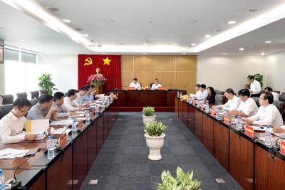 Bộ trưởng Đinh Tiến Dũng làm việc với tỉnh Bình Dương