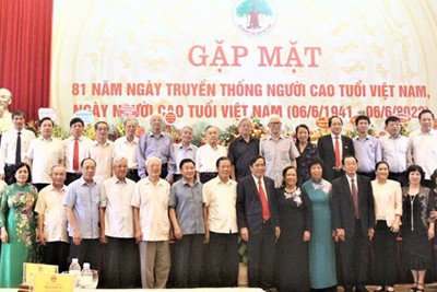 Đẩy mạnh thực hiện đồng bộ công tác người cao tuổi