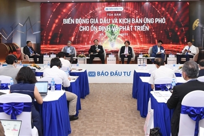 Tính toán dư địa để tiếp tục giảm thuế, phí xăng dầu