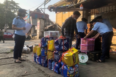 Đẩy mạnh ngăn chặn nhập lậu, vận chuyển, buôn bán hoa quả trái phép