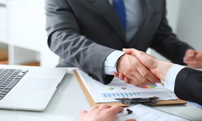 Khởi nghiệp có nên tuyển người chưa có kinh nghiệm?