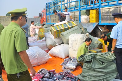 Ngăn chặn nhiều vụ buôn lậu qua xuất nhập khẩu