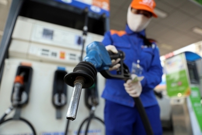 Đảm bảo đủ nguồn cung xăng dầu